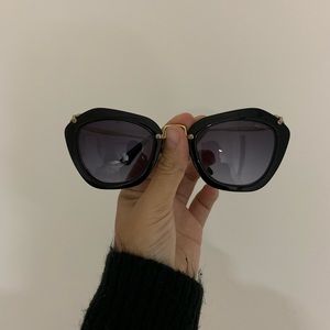 Miu Miu MU 10NS Black Sunnies 😎